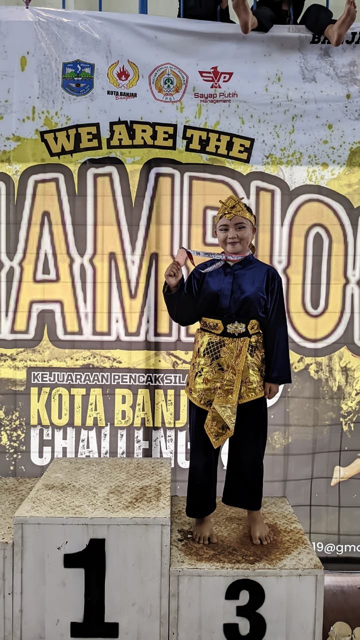 JUARA III TUNGGAL BAKU PRA-REMAJA